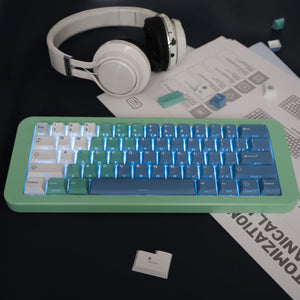 GMK Yeeti Snowman Gradient Blue Side-Reflective Keycaps